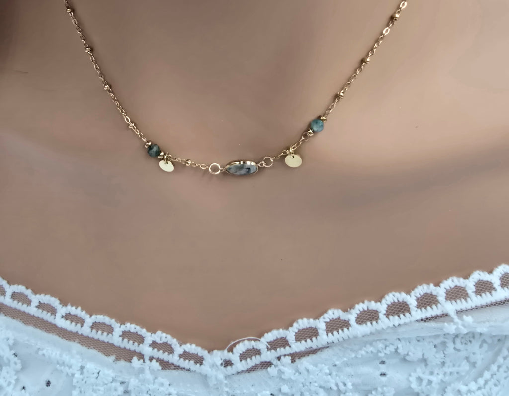 Collier Maurine – Pierre Naturelle & Sequins Dorés
