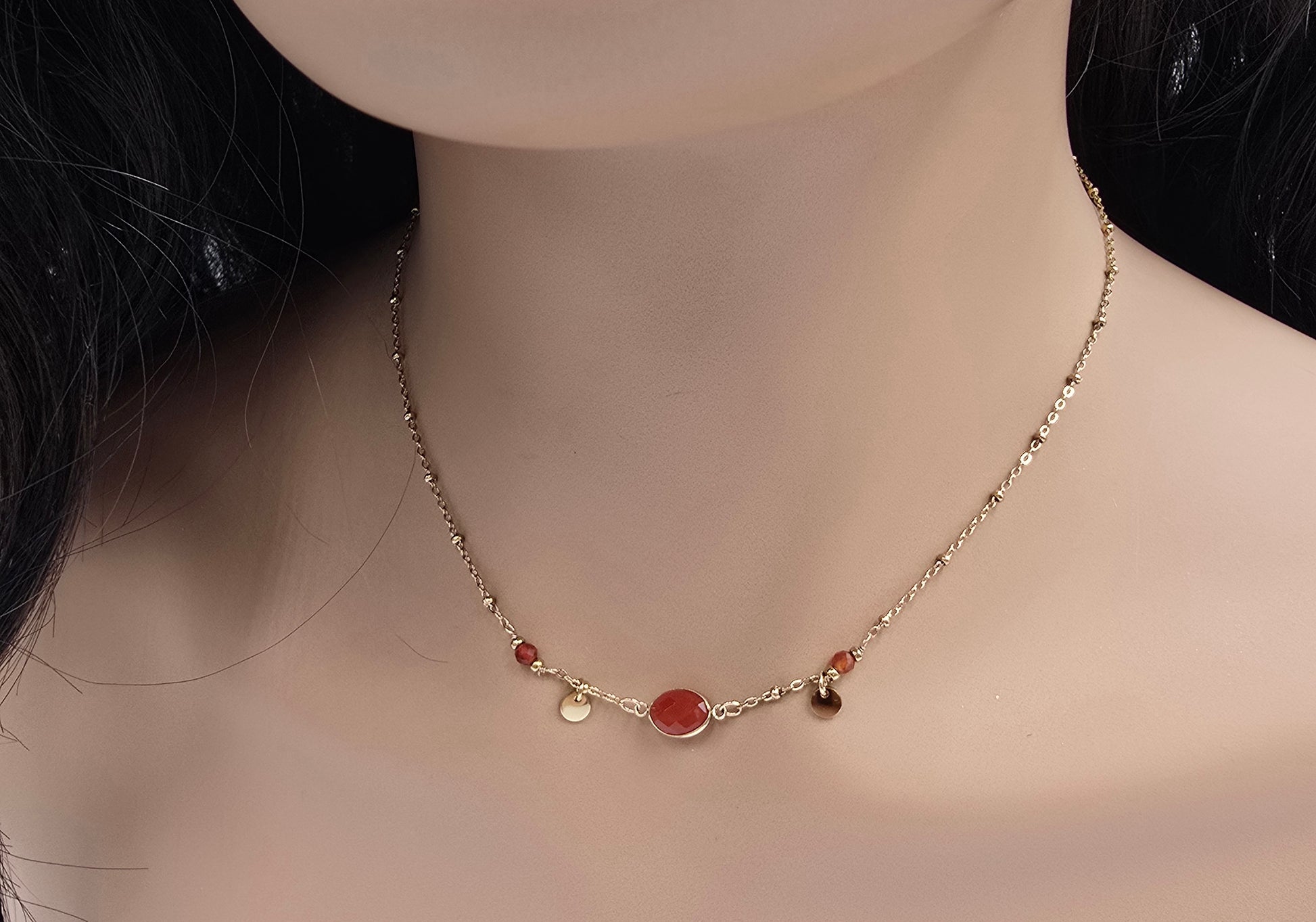 Collier Maurine – Pierre Naturelle & Sequins Dorés