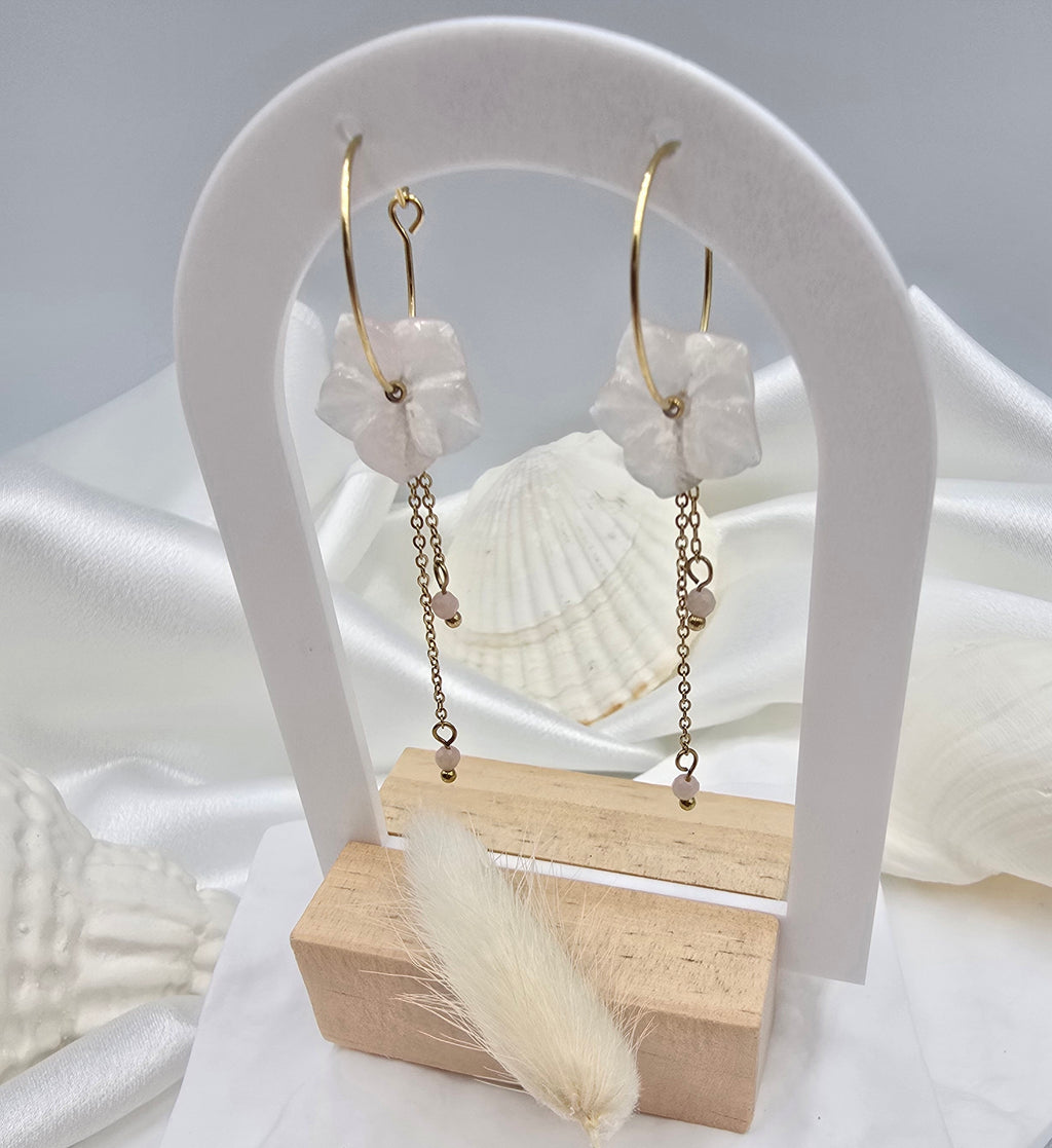 Boucles d'Oreilles Fani – Créoles Fleur en Pierre Naturelle & Chaînes Pendantes