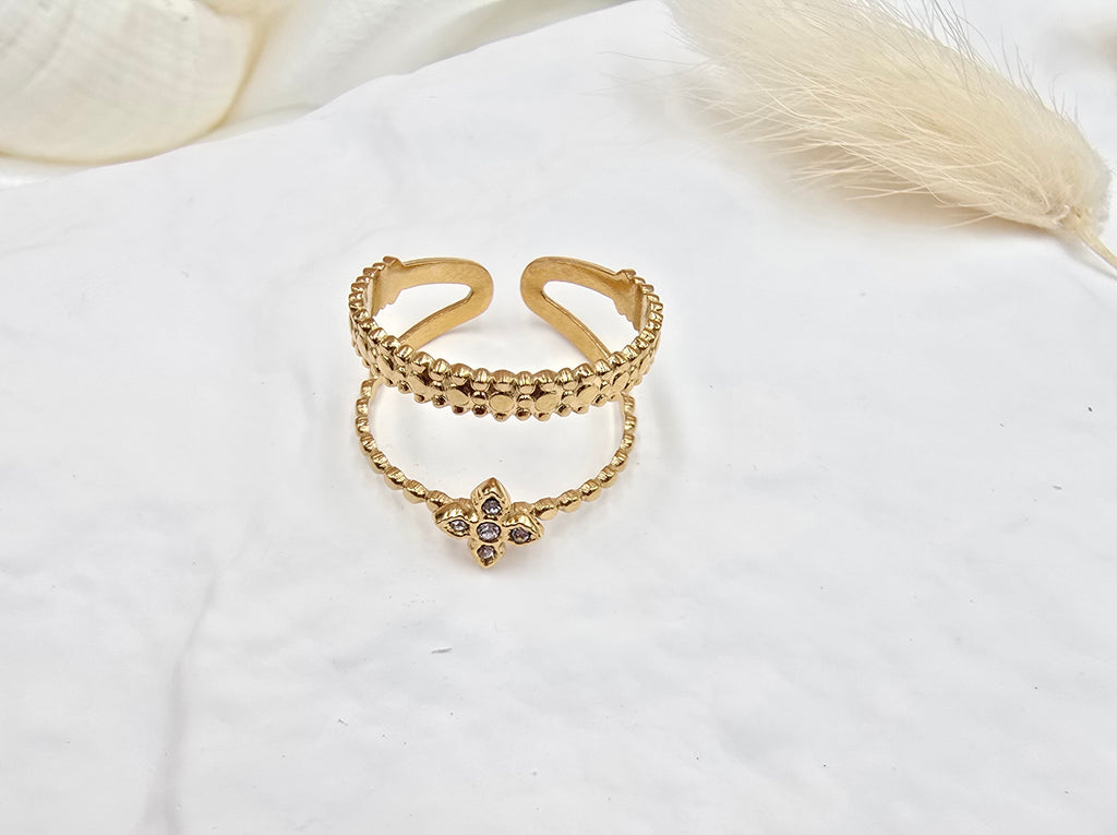 Bague Chelsea – Double Anneau Milgrain & Trèfle Cristaux