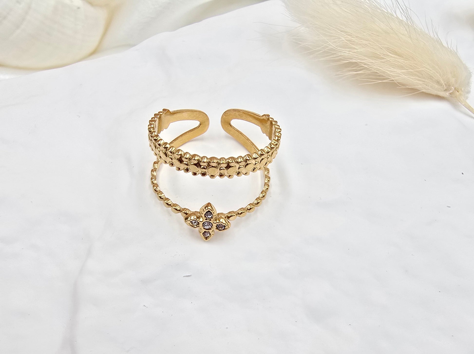 Bague Chelsea – Double Anneau Milgrain & Trèfle Cristaux