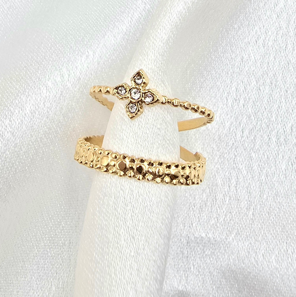 Bague Chelsea – Double Anneau Milgrain & Trèfle Cristaux