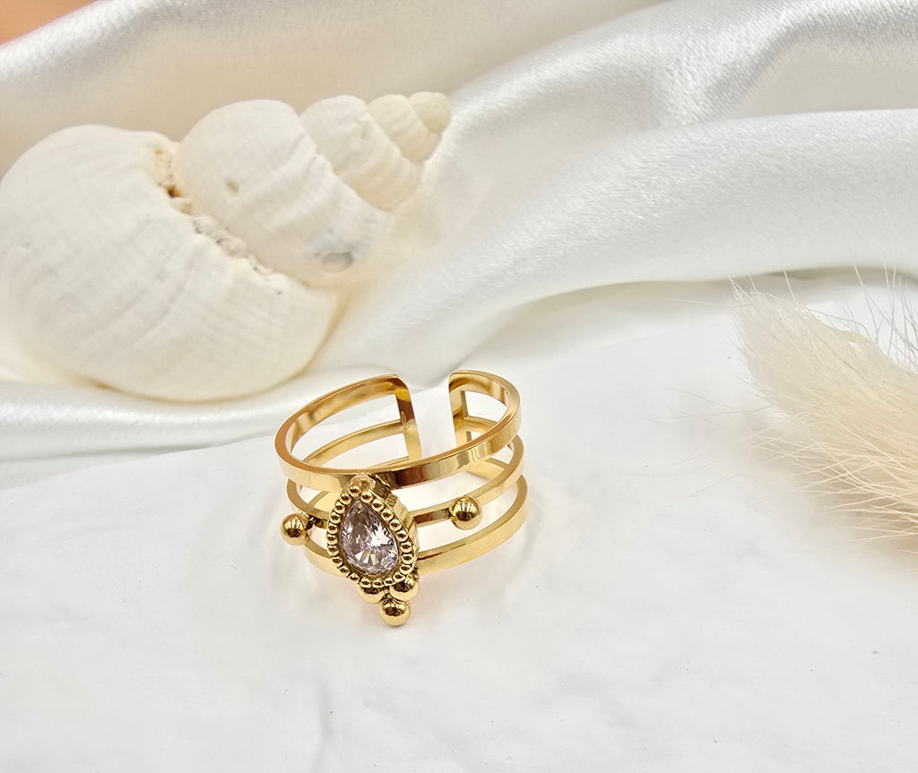 Bague Milan – Triple Anneau Doré & Cristal Goutte