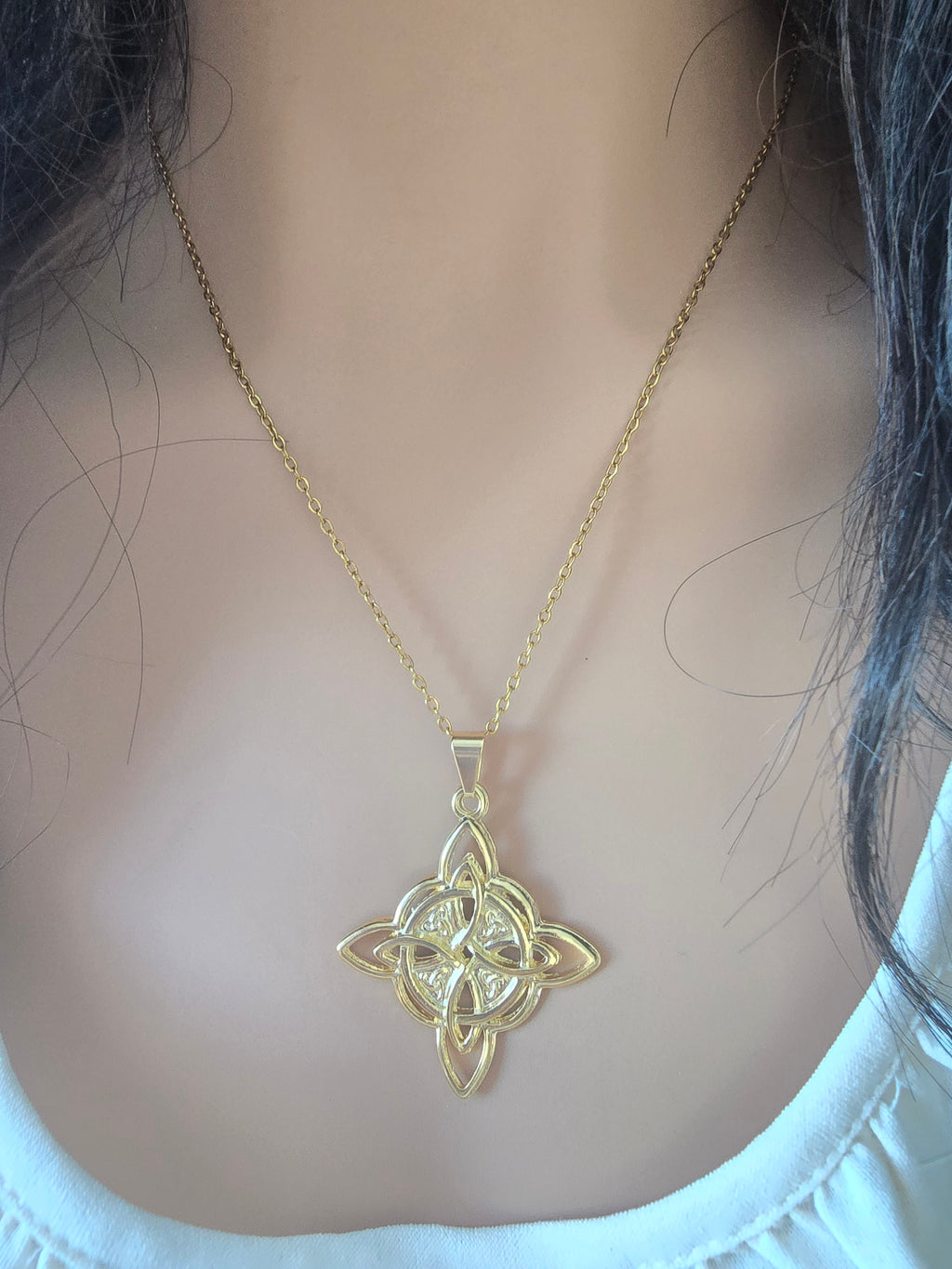 Pendentif Nœud de Sorcière | Nœud Celtique Or 18K