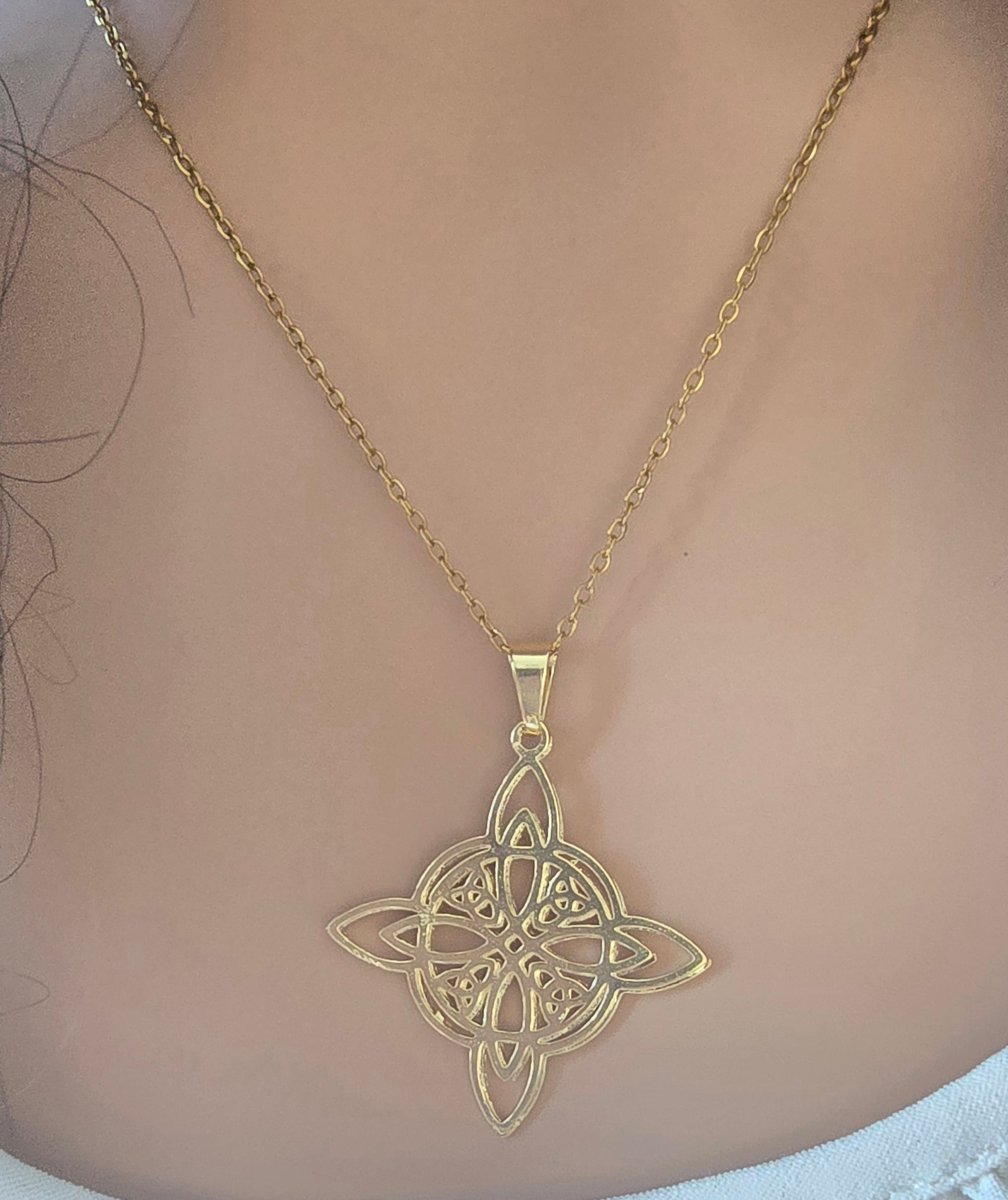 Pendentif Nœud de Sorcière | Nœud Celtique Or 18K