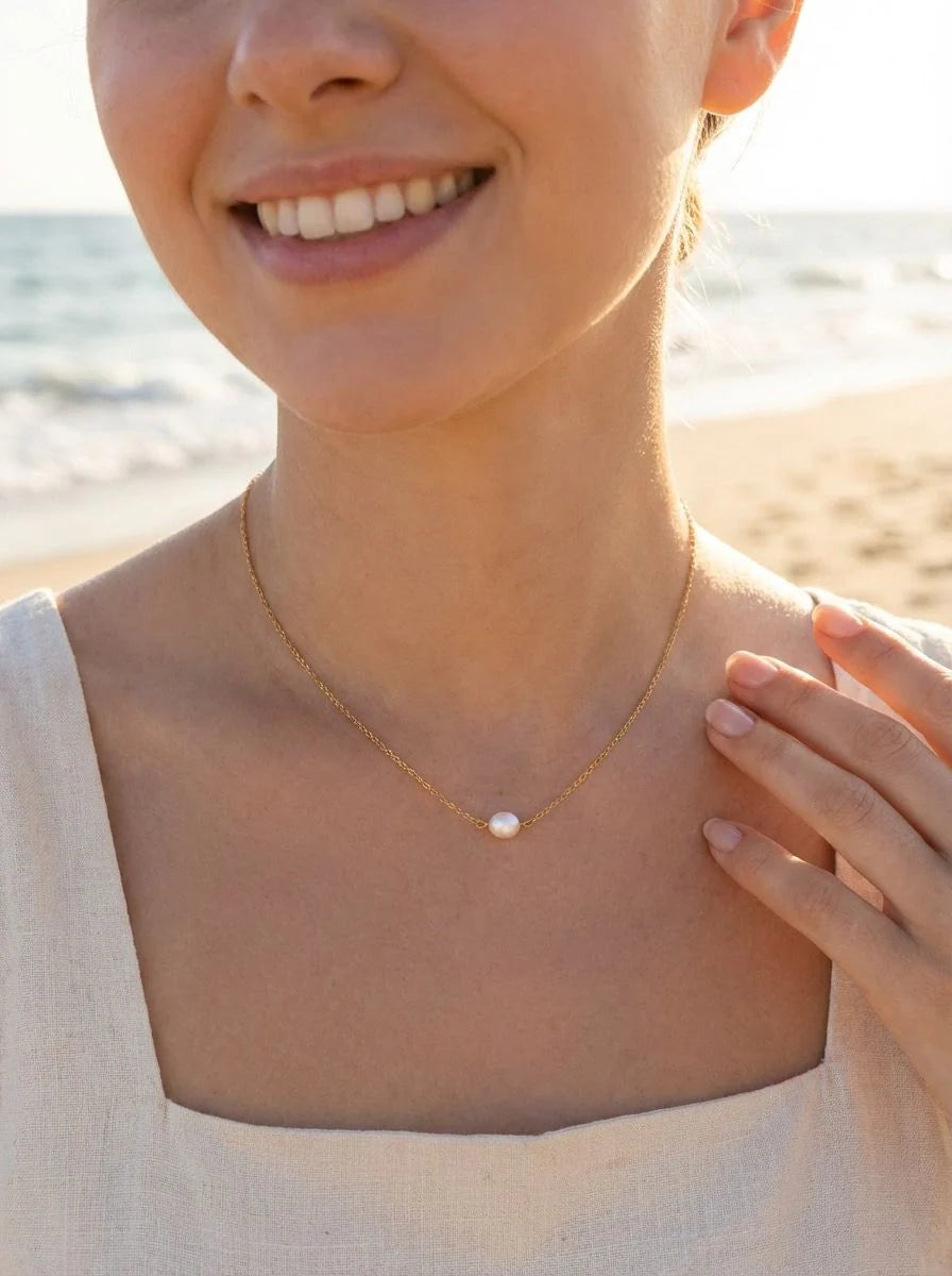Chaîne de Dos ALINA — Triple Perles en Y | Or et Âme Bijoux