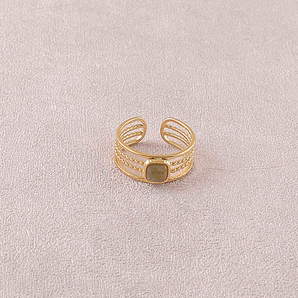 Bague Amaé – 4 Rangs & Pierre Naturelle Carrée