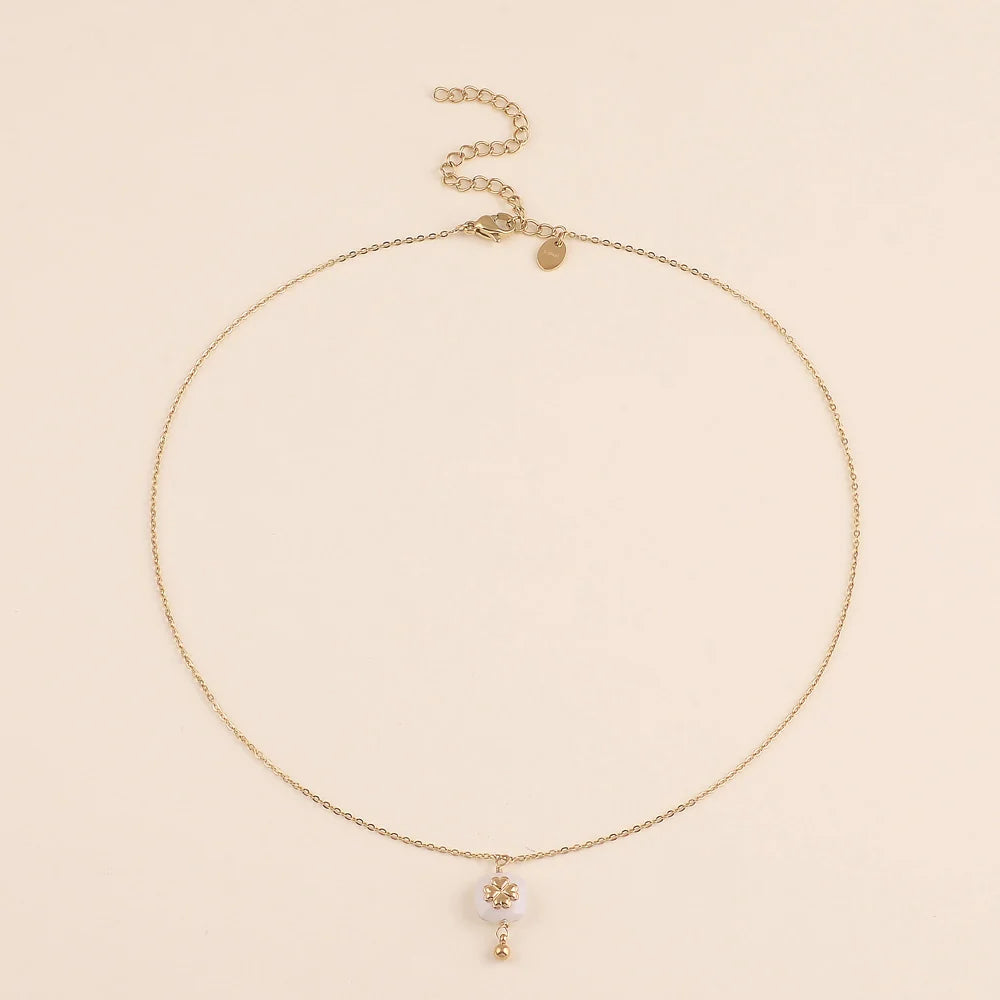 Collier ARIA – Pierre Naturelle & Trèfle Doré