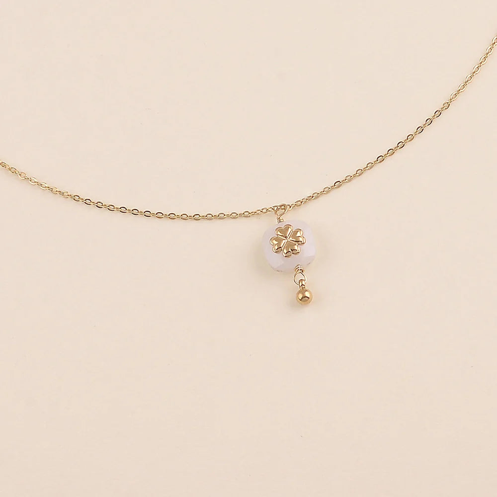 Collier ARIA – Pierre Naturelle & Trèfle Doré