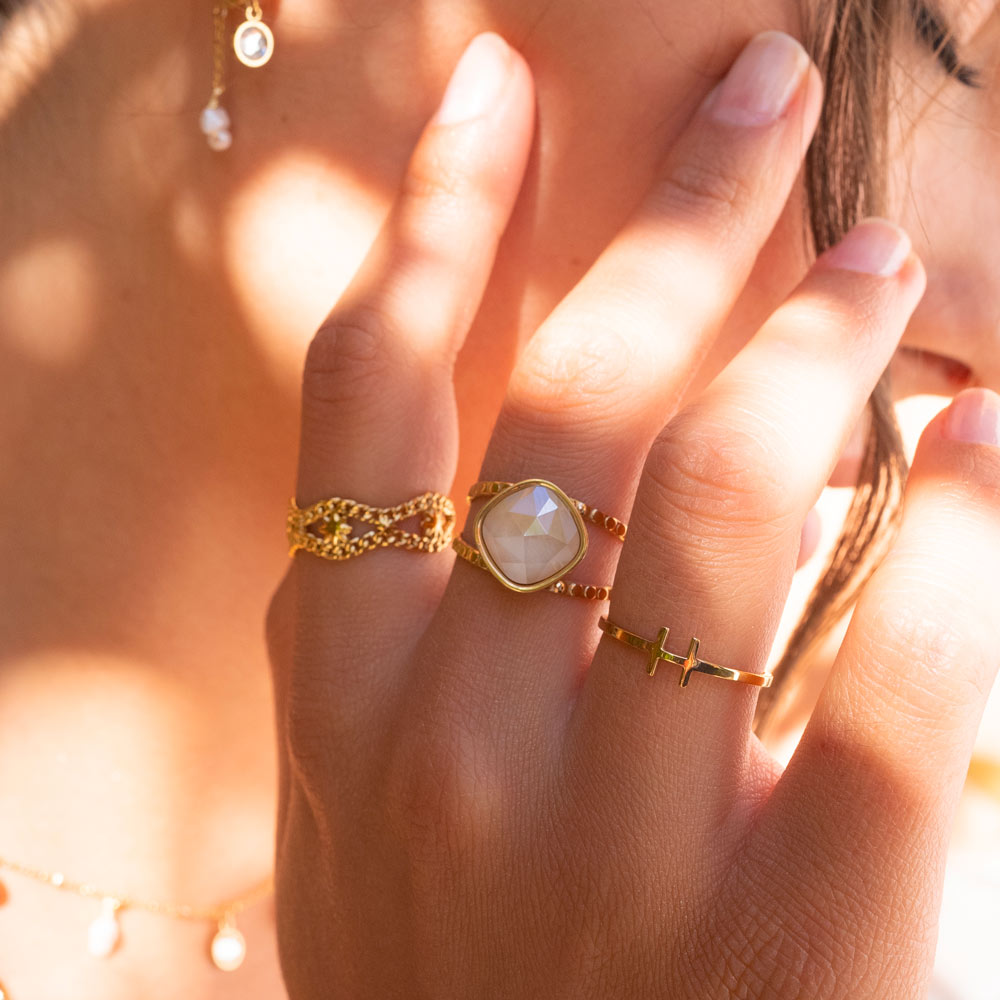 Bague Cristy – Cristal Swarovski® sur Anneau Doré Ajustable