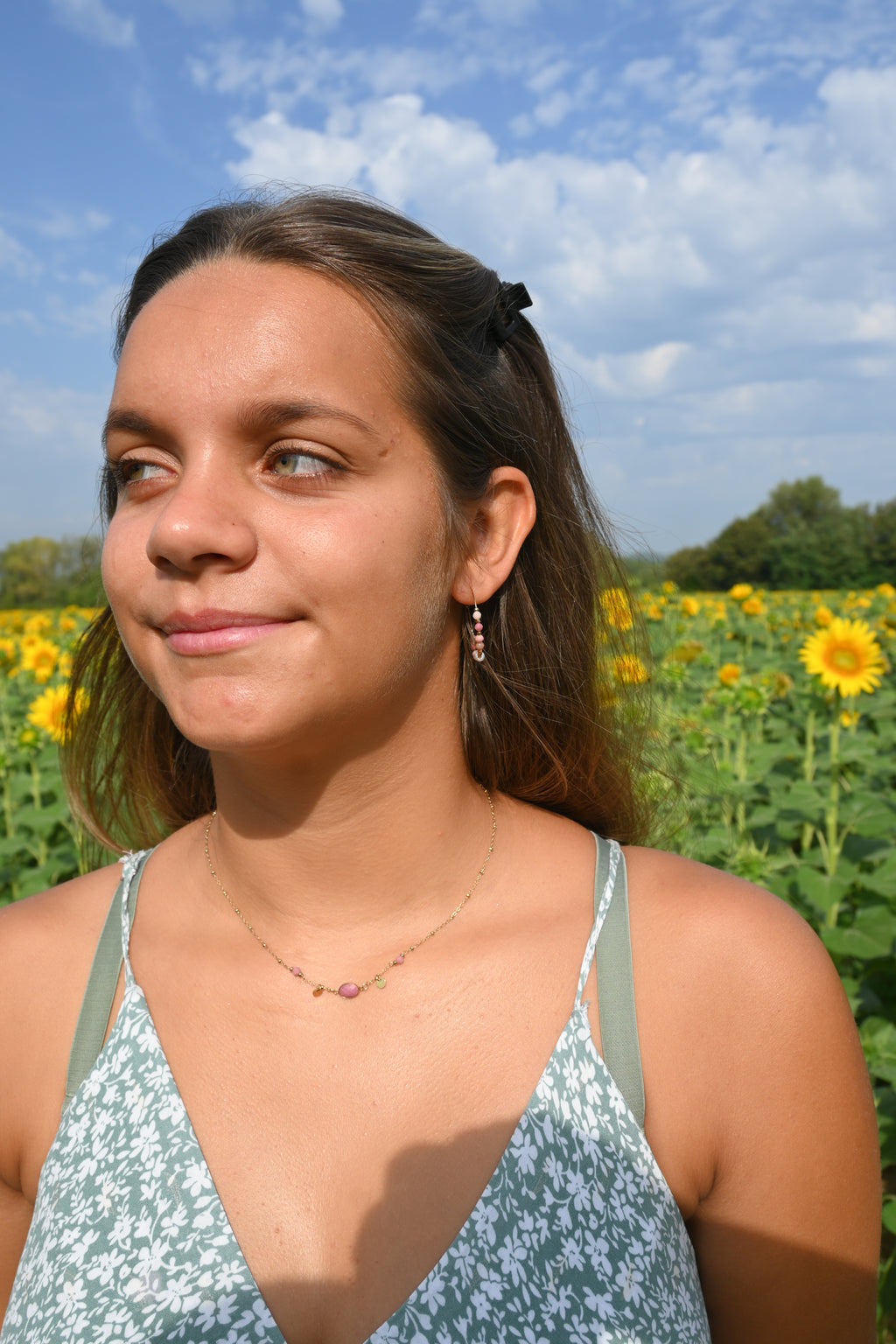 Collier Maurine – Pierre Naturelle & Sequins Dorés