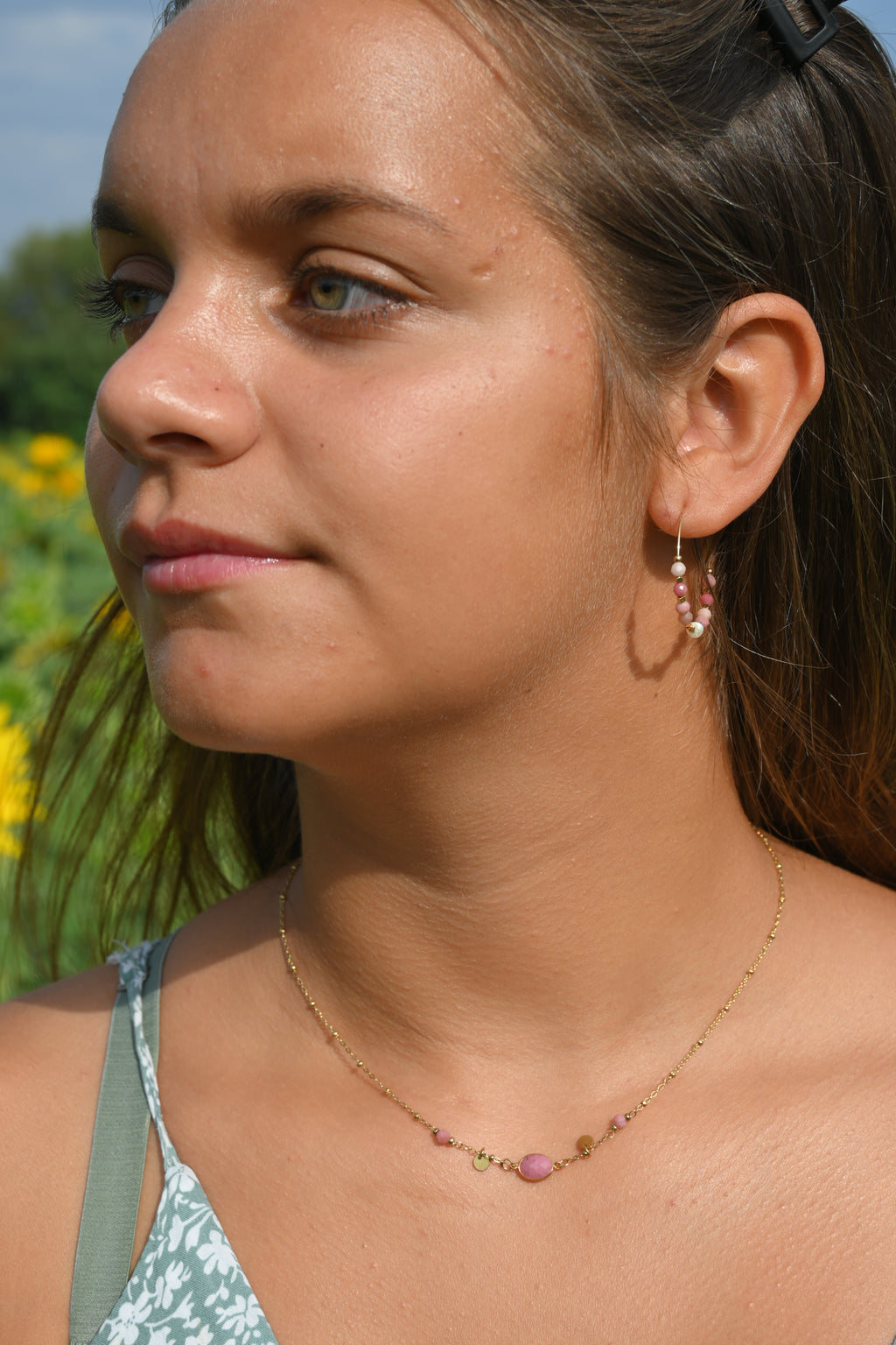 Collier Maurine – Pierre Naturelle & Sequins Dorés