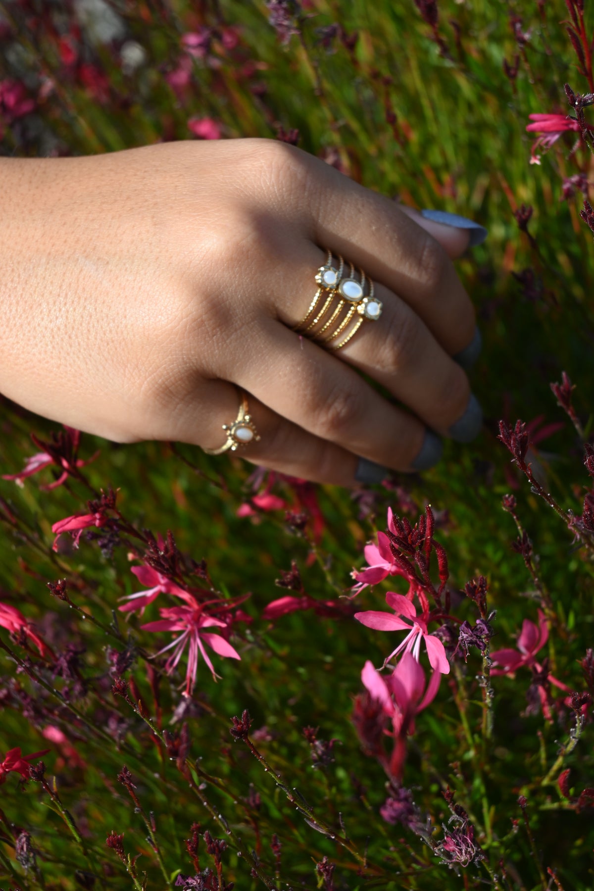 Bague Shiva – 5 Anneaux Martelés & Nacre