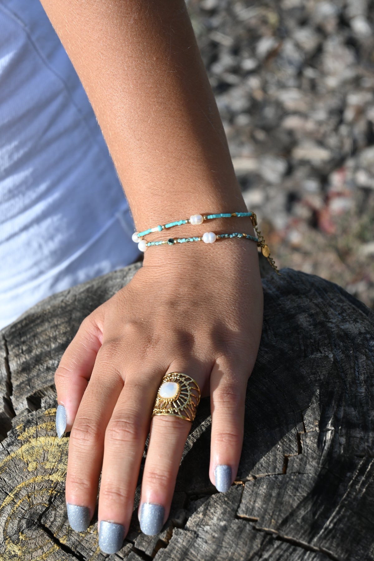 Bague Angelina – Nacre & Motif Solaire | Acier Doré Ajustable