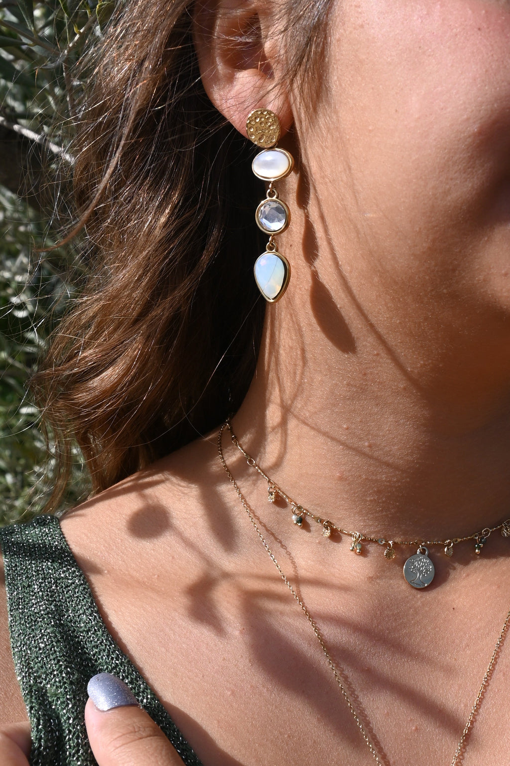 Boucles d'oreilles Liv – Nacre & Cristal | Acier Doré Pendant