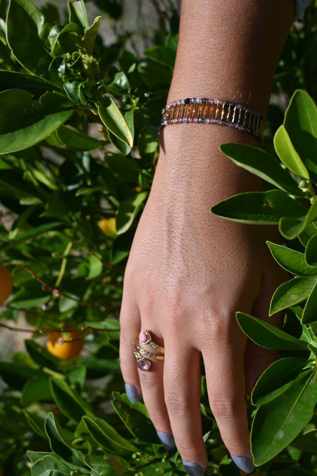 Bague Lou – Nacre & Améthyste | Acier Doré Ajustable