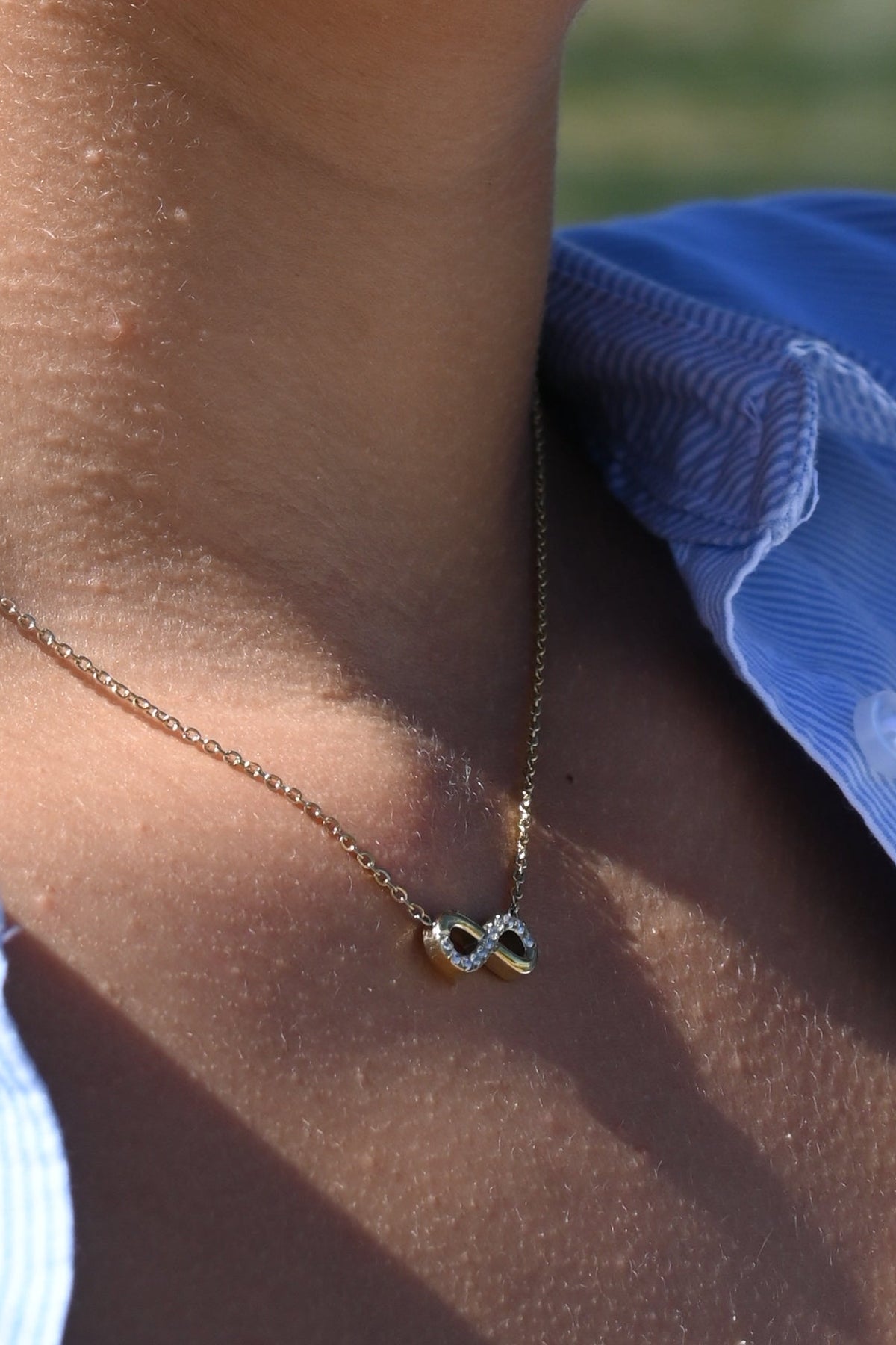 Collier Rachel — Symbole Infini Pavé Strass • Acier Inoxydable Doré