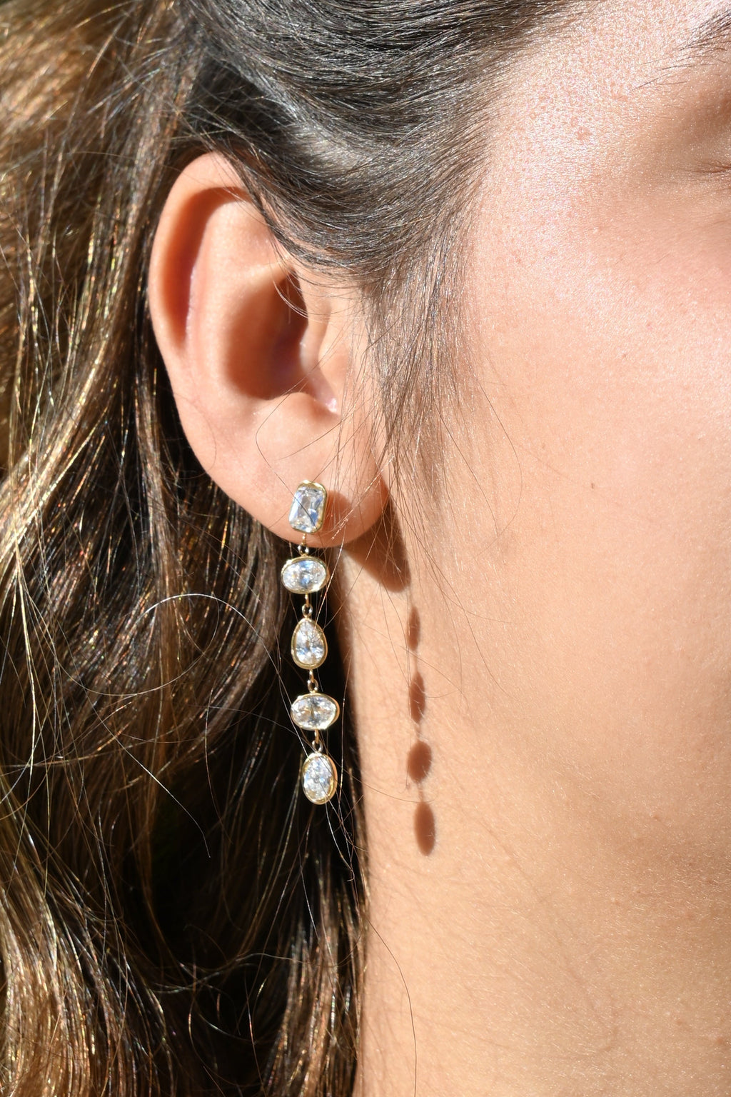 Boucles d’oreilles KELLY – Zircons colorés ou brillants