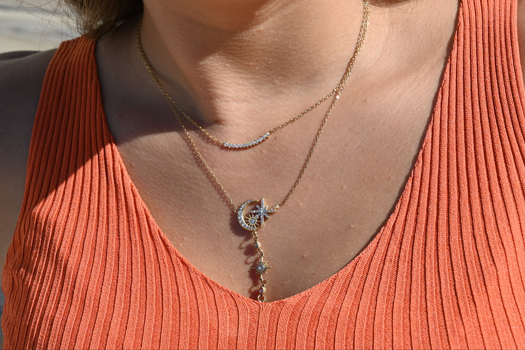 KELLY – Collier céleste doré à pendentif cascade et zirconiums
