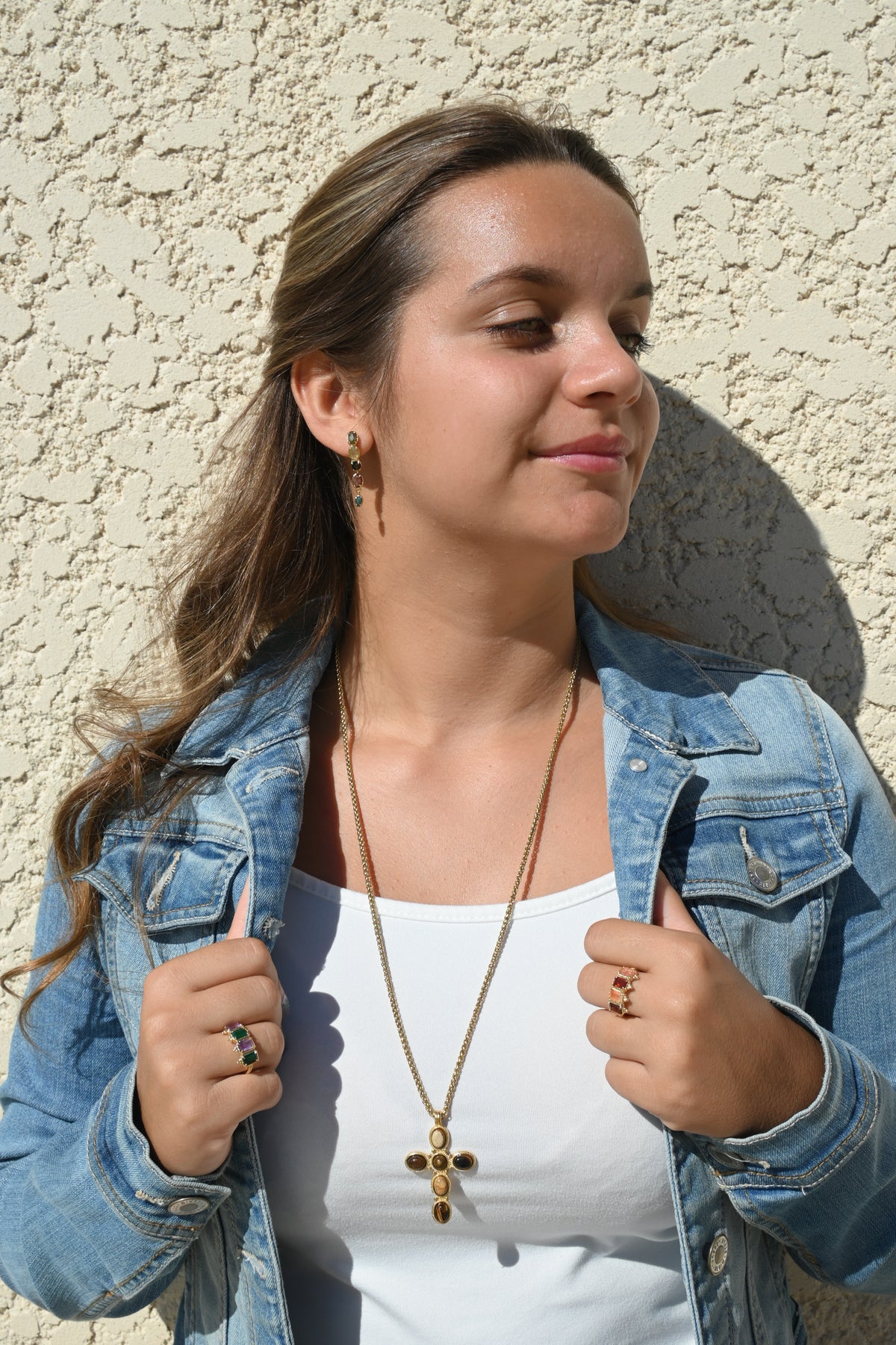 VERONIKA – Sautoir croix en pierres naturelles