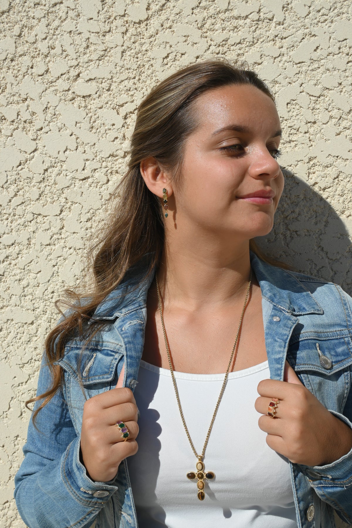 VERONIKA – Sautoir croix en pierres naturelles