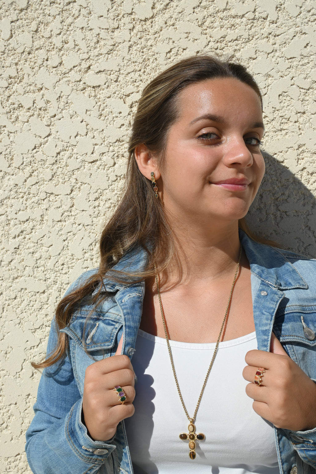 VERONIKA – Sautoir croix en pierres naturelles