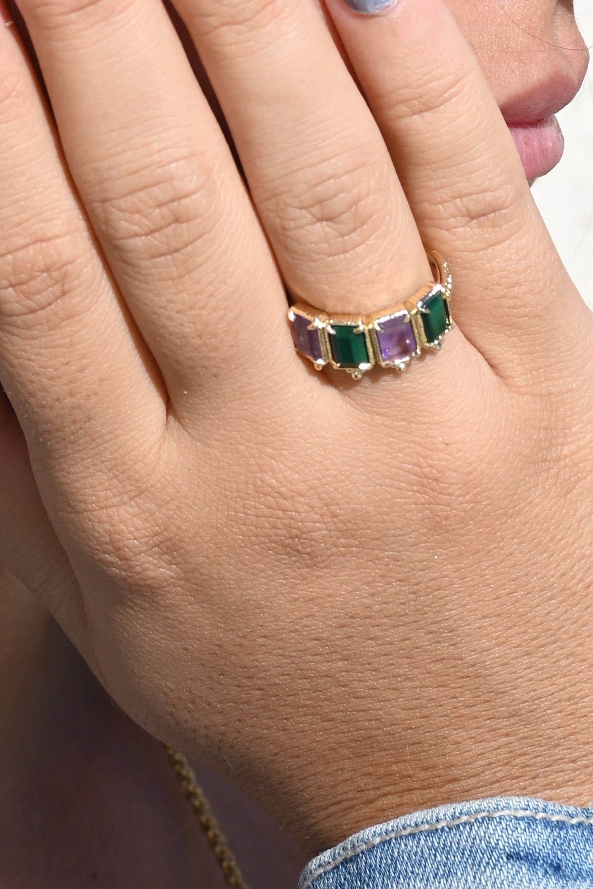 Bague TIFANY – Pierres naturelles et esprit bohème