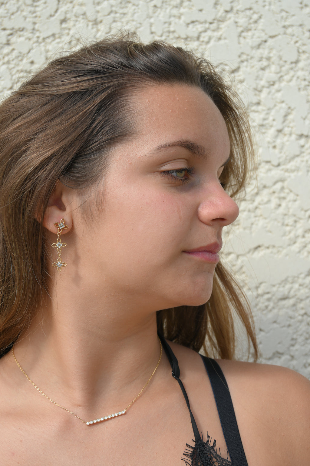 BLAKE – Boucles d’oreilles fleurs pendantes à strass