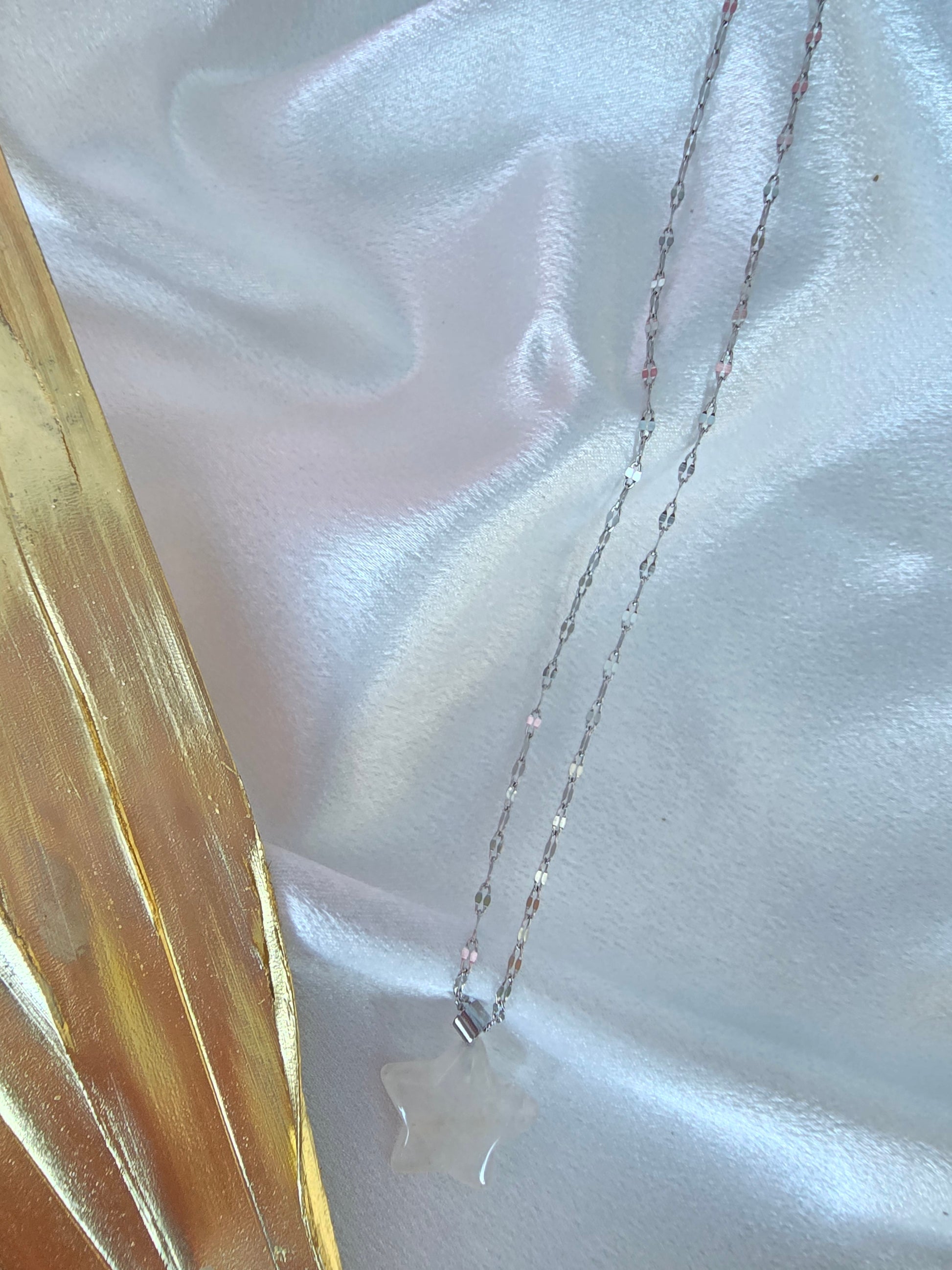 Collier et pendentif étoile en cristal de roche