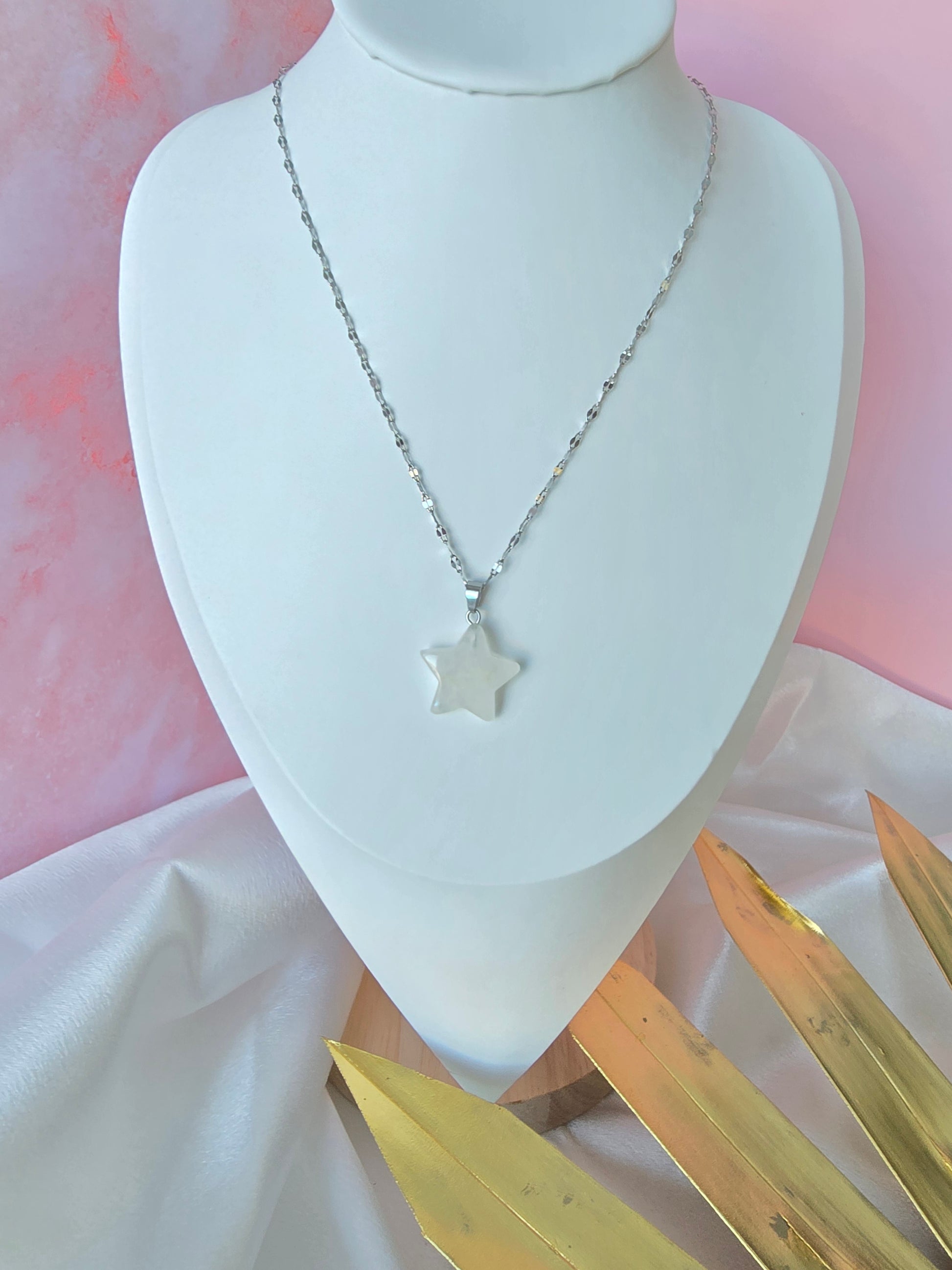 Collier et pendentif étoile en cristal de roche