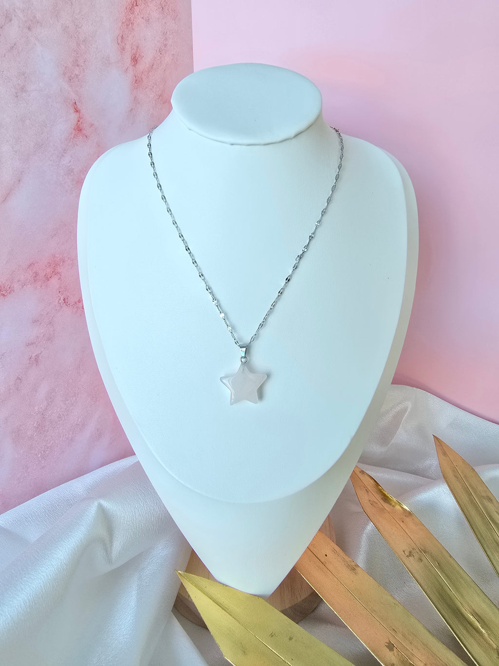 Collier et pendentif étoile quartz rose
