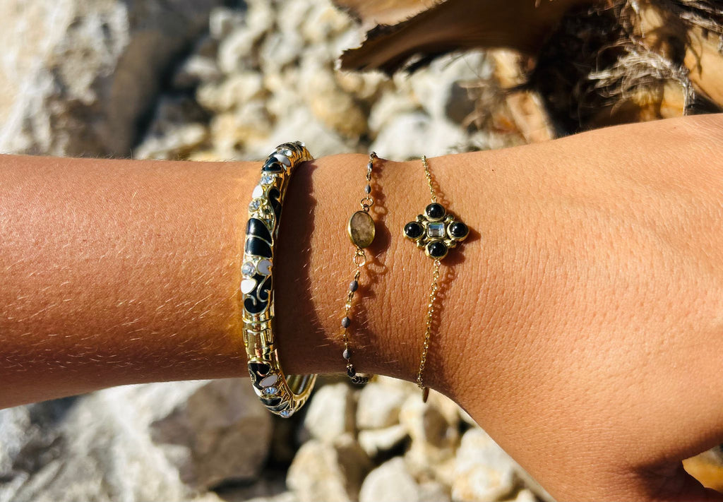Bracelet Diana, Jonc Fleuri Strass Doré –  Couleurs au Choix | Or et Âme Bijoux