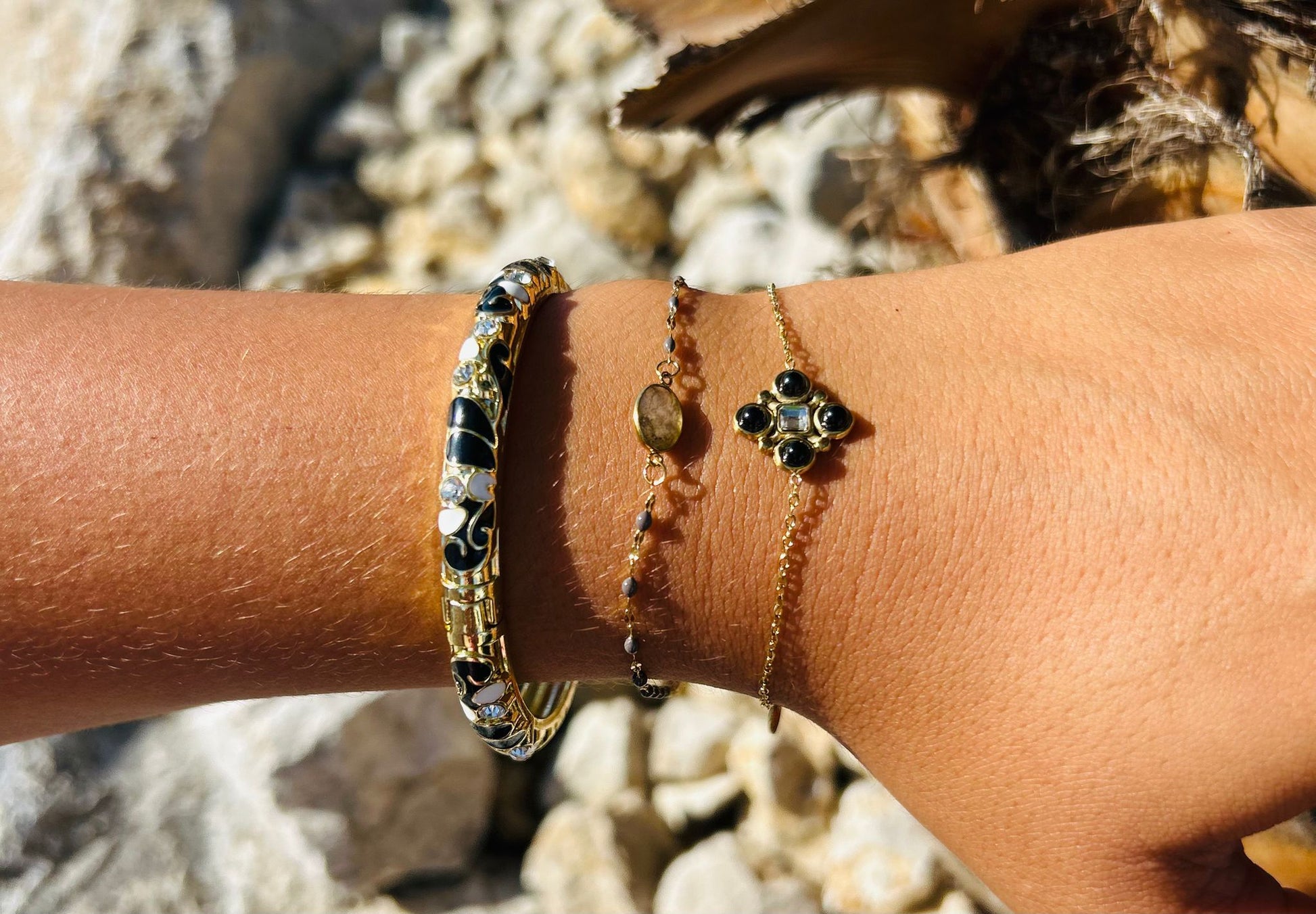 Bracelet Diana, Jonc Fleuri Strass Doré –  Couleurs au Choix | Or et Âme Bijoux