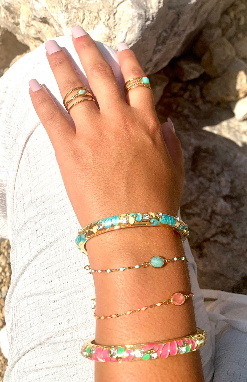 Bracelet ESTELINE | Maille Émail & Pendentif Pierre Naturelle Ovale | Or et Âme Bijoux