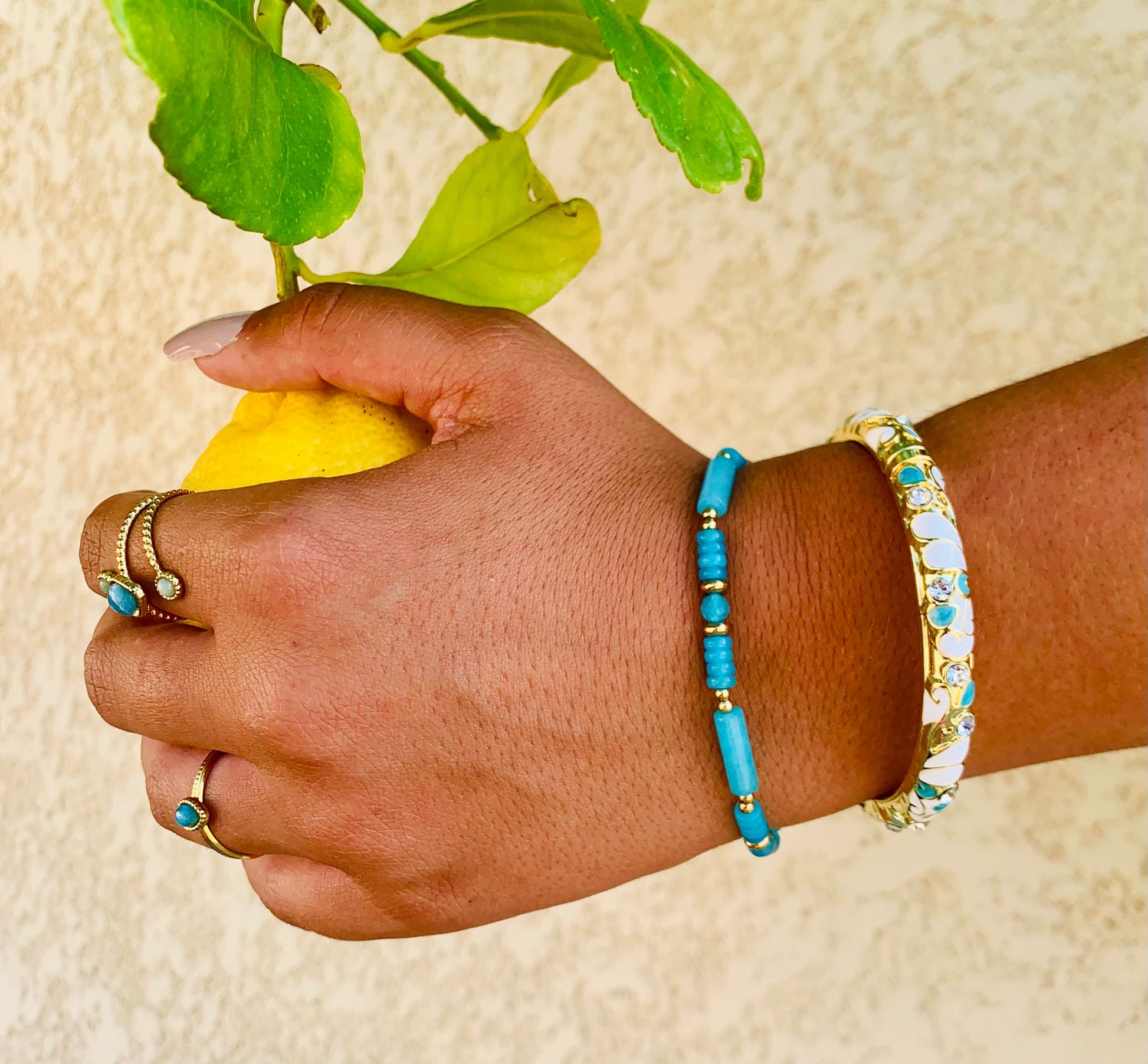 Bracelet Diana, Jonc Fleuri Strass Doré –  Couleurs au Choix | Or et Âme Bijoux