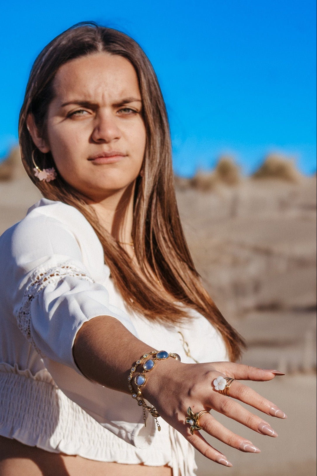 Bague ajustable forme fleur
