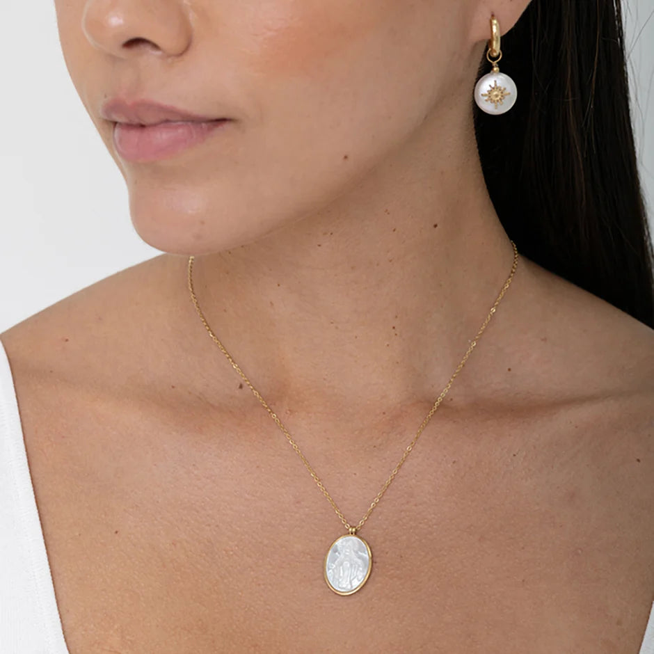 Boucles d'Oreilles LIMA – Créoles Perle d'Eau Douce & Étoile Dorée