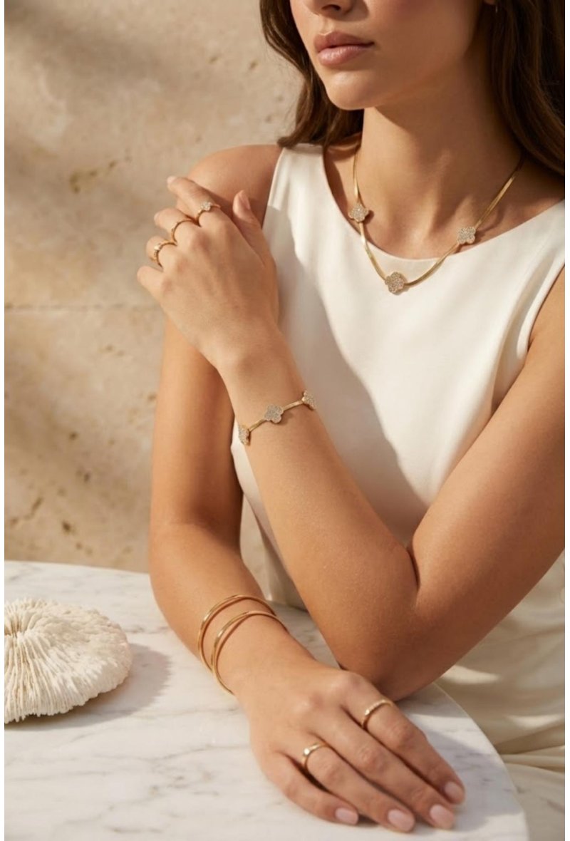 Collier MILA— Trèfles Pavés Dorés