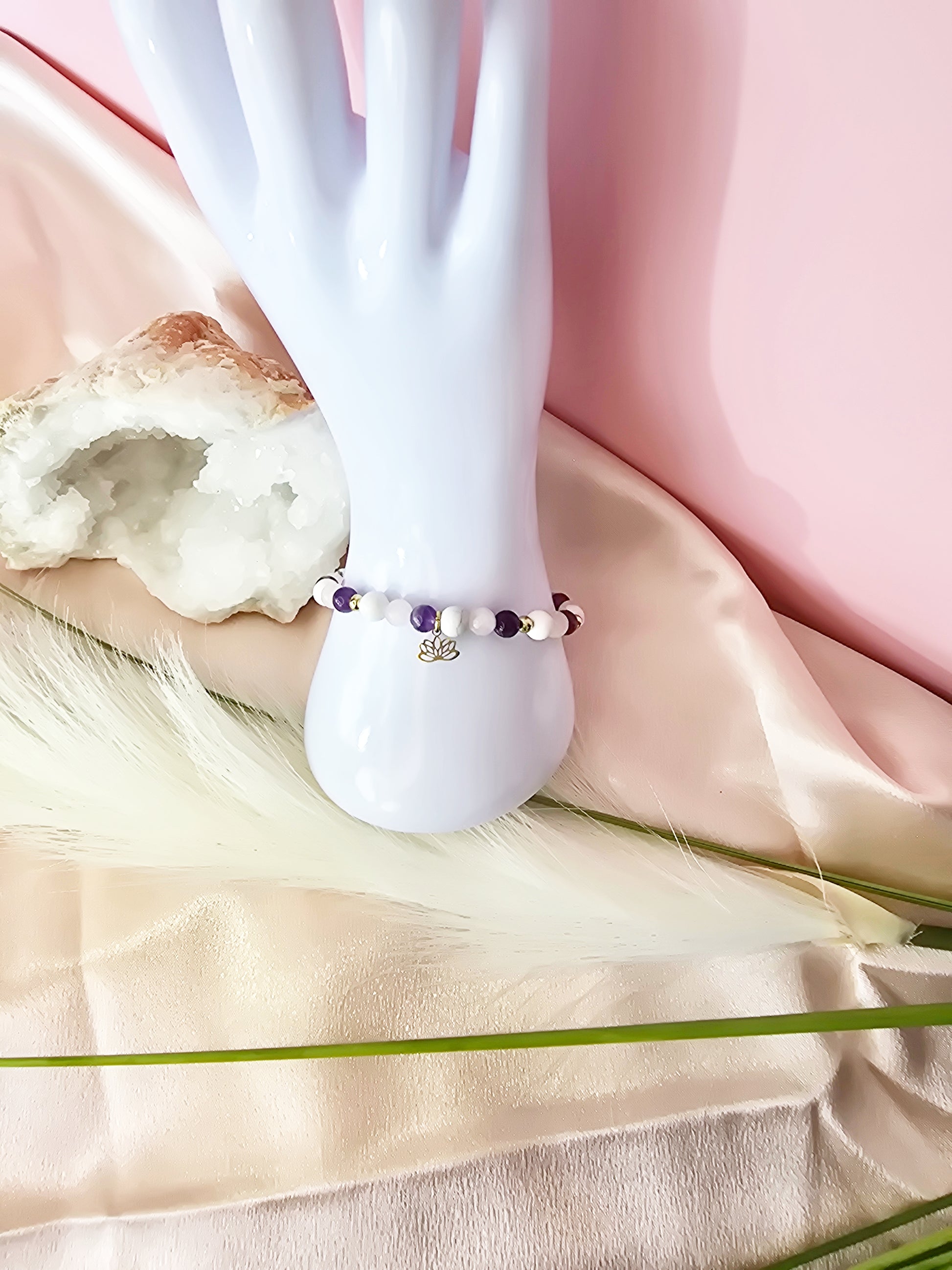 Brume de paix : Améthyste, howlite et quartz rose