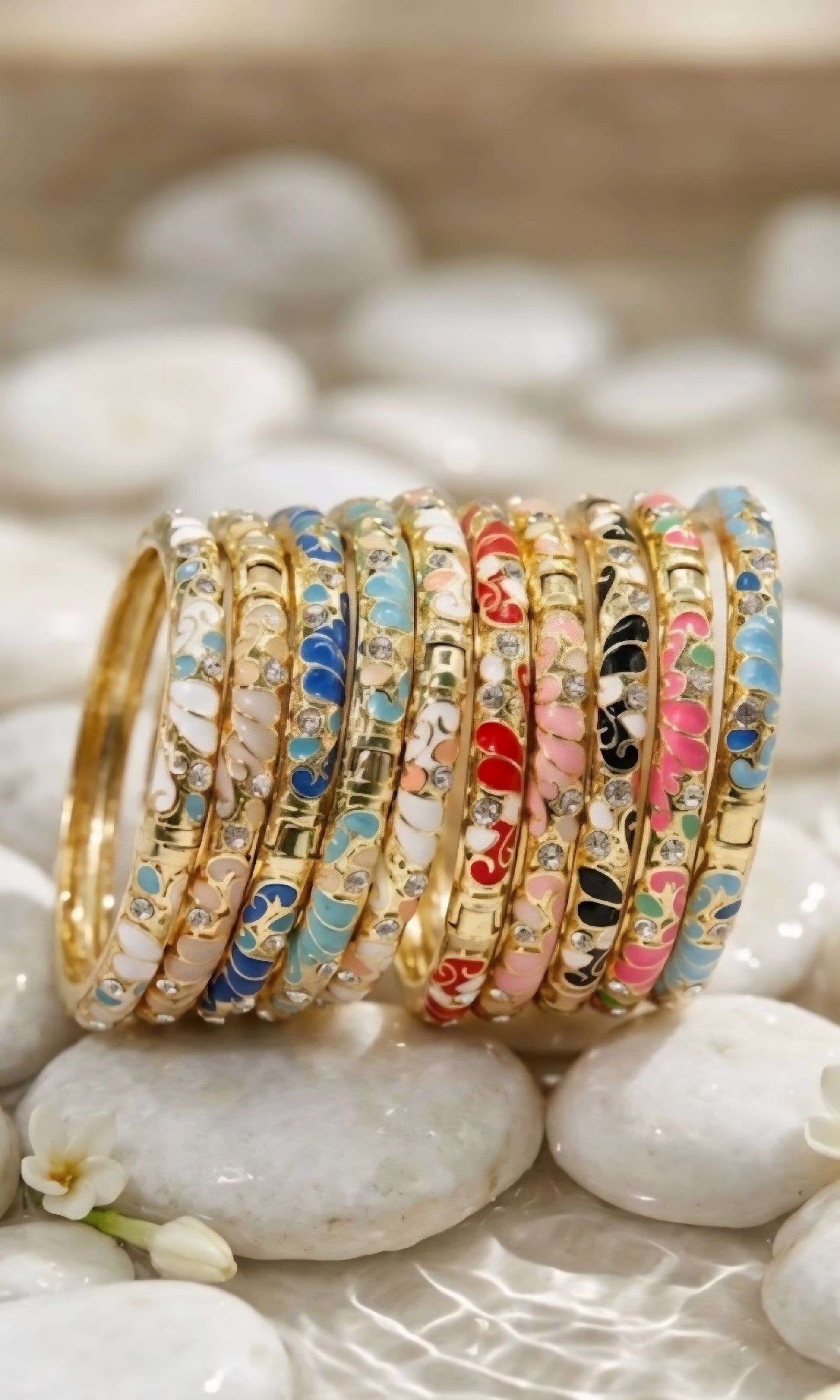 Bracelet Diana, Jonc Fleuri Strass Doré –  Couleurs au Choix | Or et Âme Bijoux