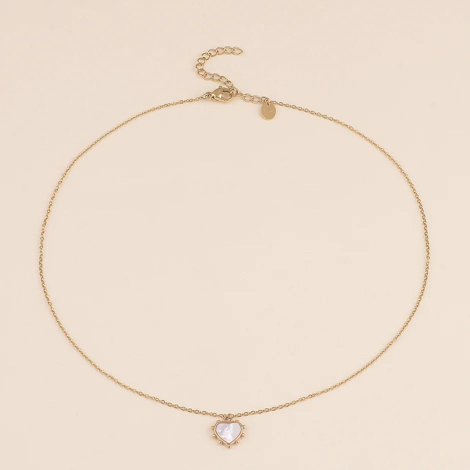 Collier Valentina – Nacre & Cœur Doré