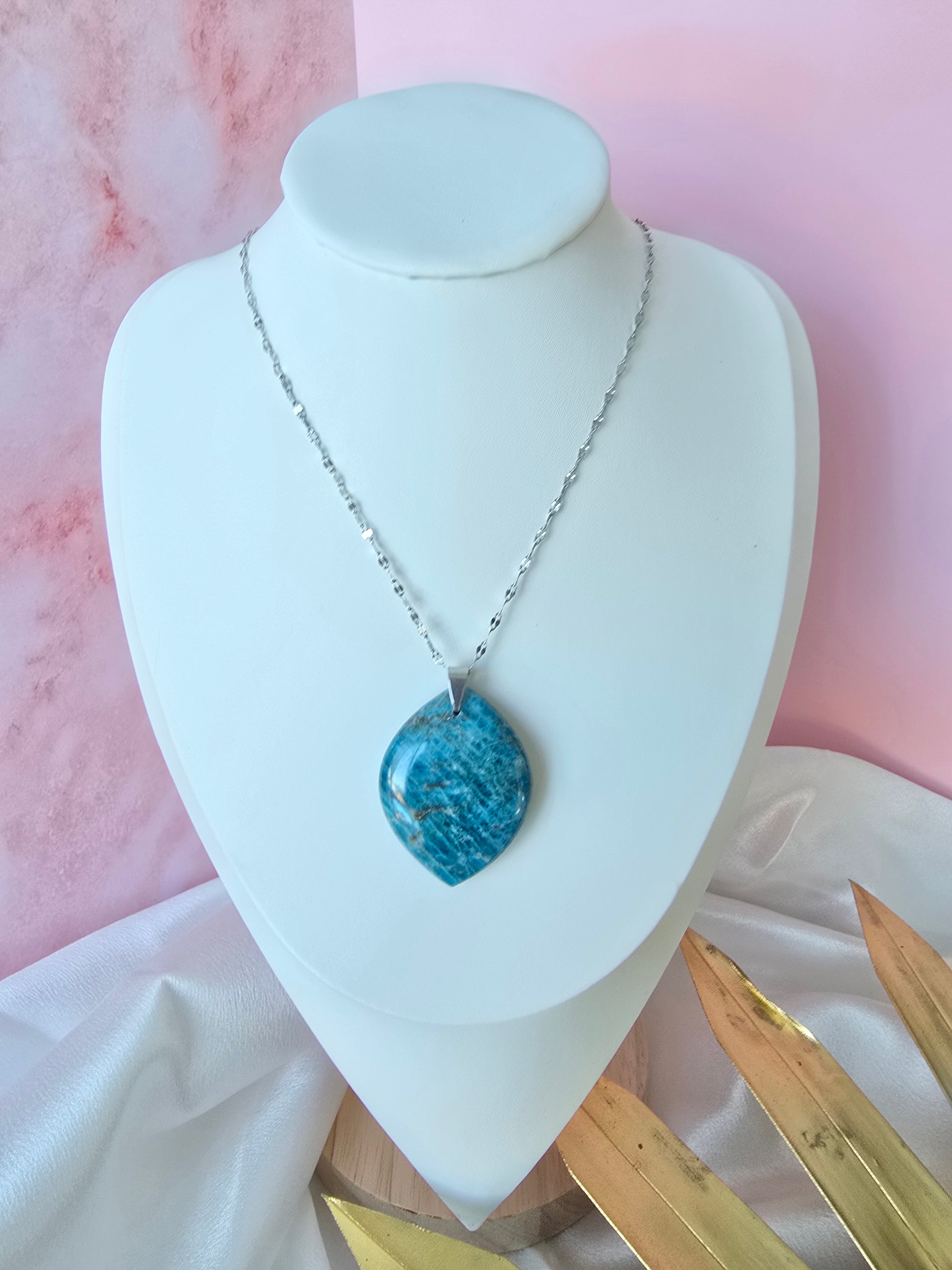 Collier Apatite