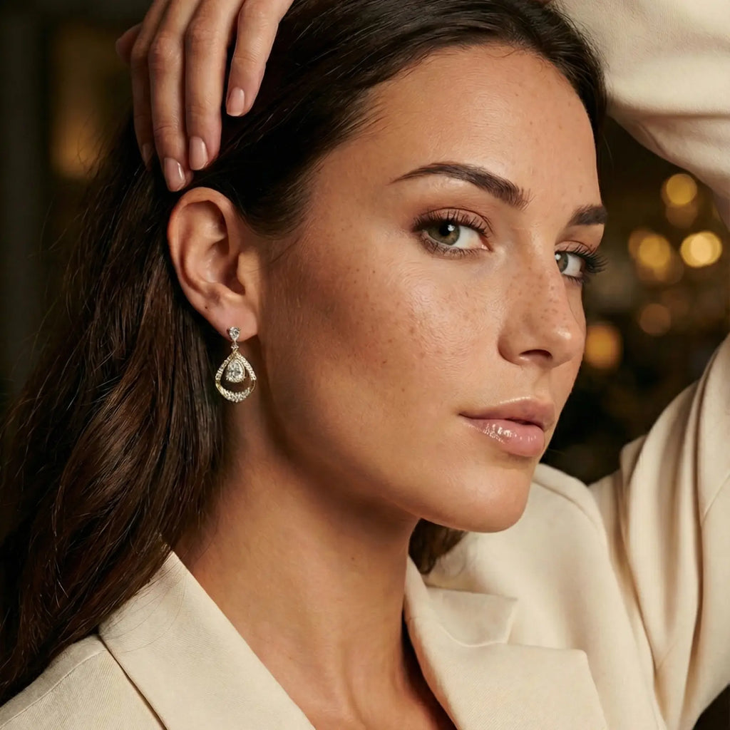 Boucles d'Oreilles Bora - Puces Zirconium Blanc Dorées - Élégance Discrète | Or et Âme