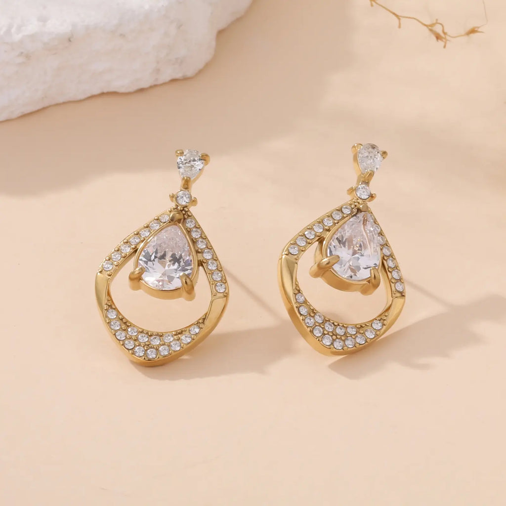 Boucles d'Oreilles Bora - Puces Zirconium Blanc Dorées - Élégance Discrète | Or et Âme