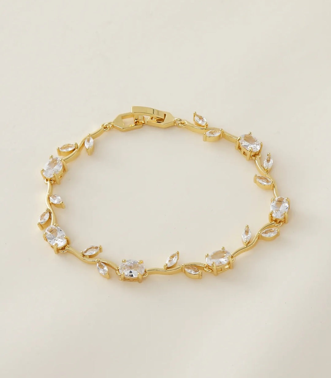 CINDY – Bracelet doré à zircons
