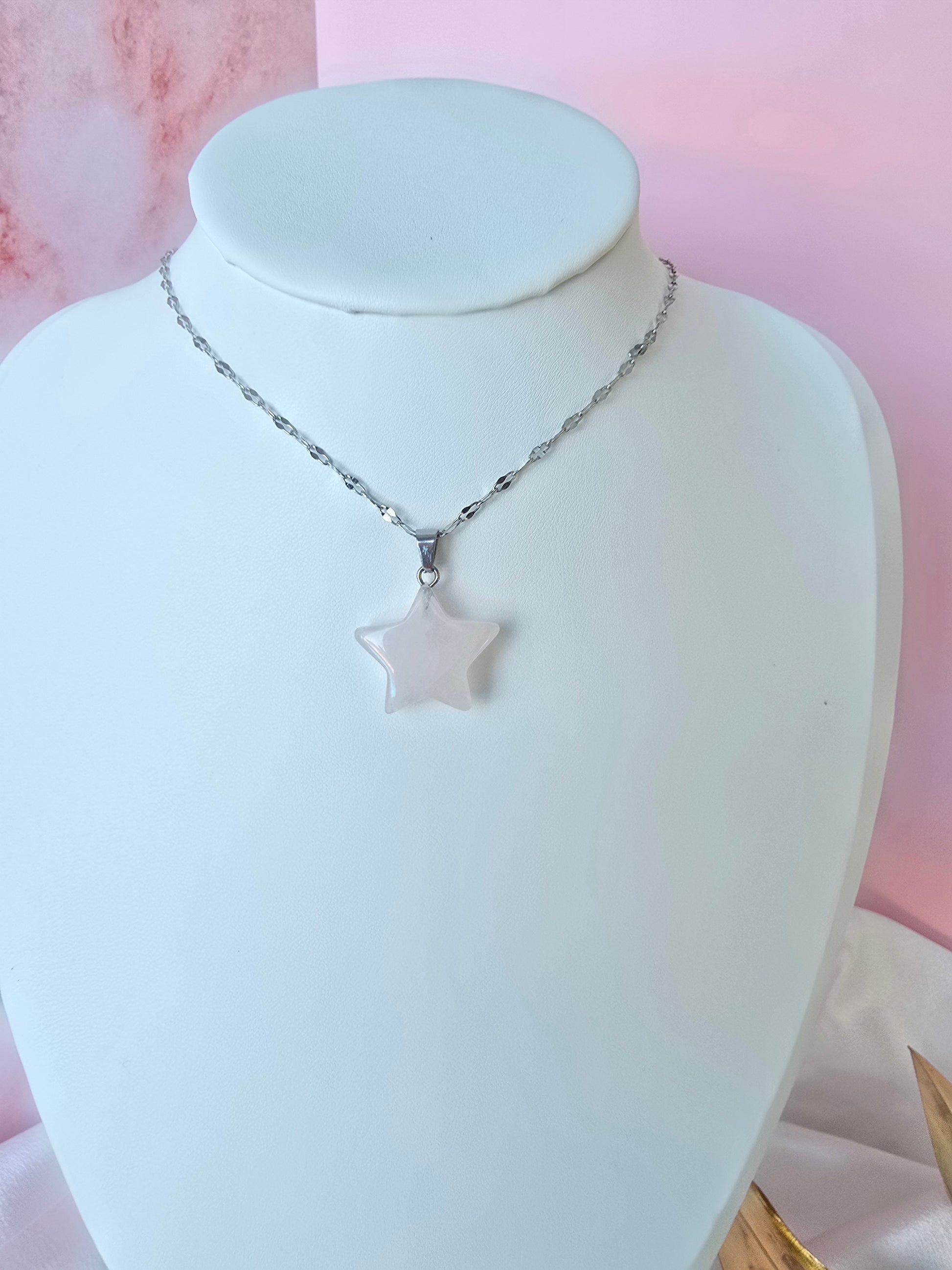 Collier et pendentif étoile quartz rose