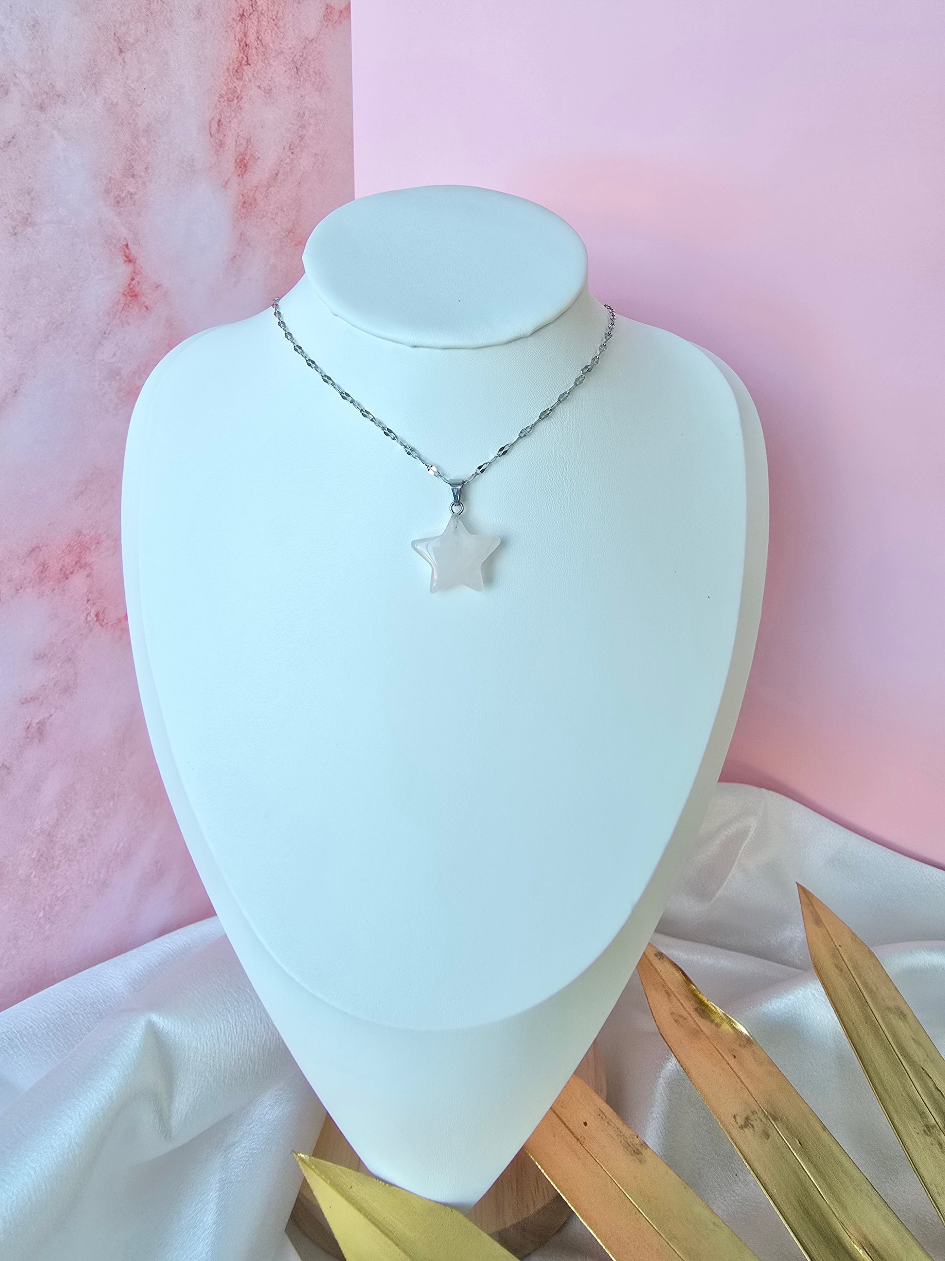Collier et pendentif étoile quartz rose