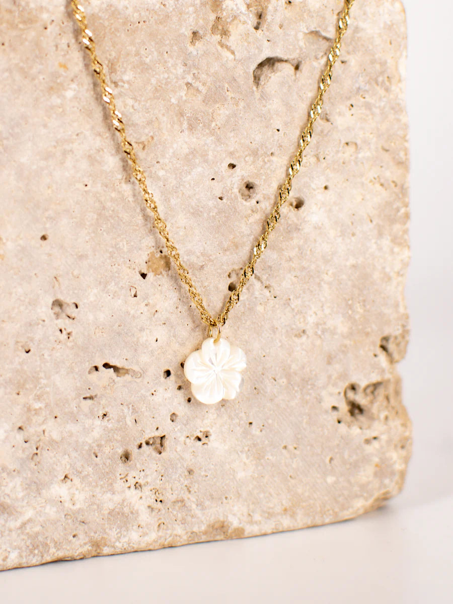 Collier Kassy – Fleur de Nacre
