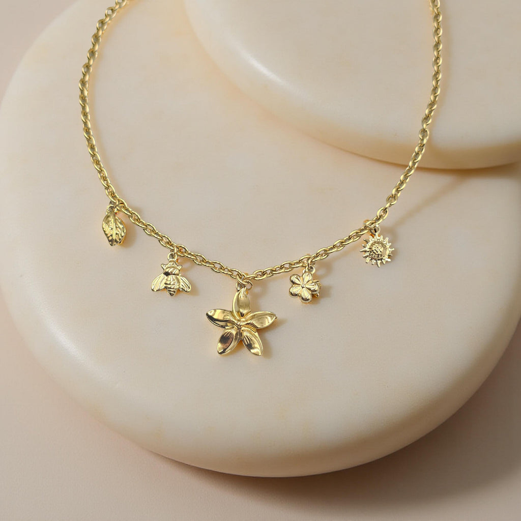 Collier ANYA Chaîne Dorée 5 Pendants Délicats - Or et Âme-Bijoux