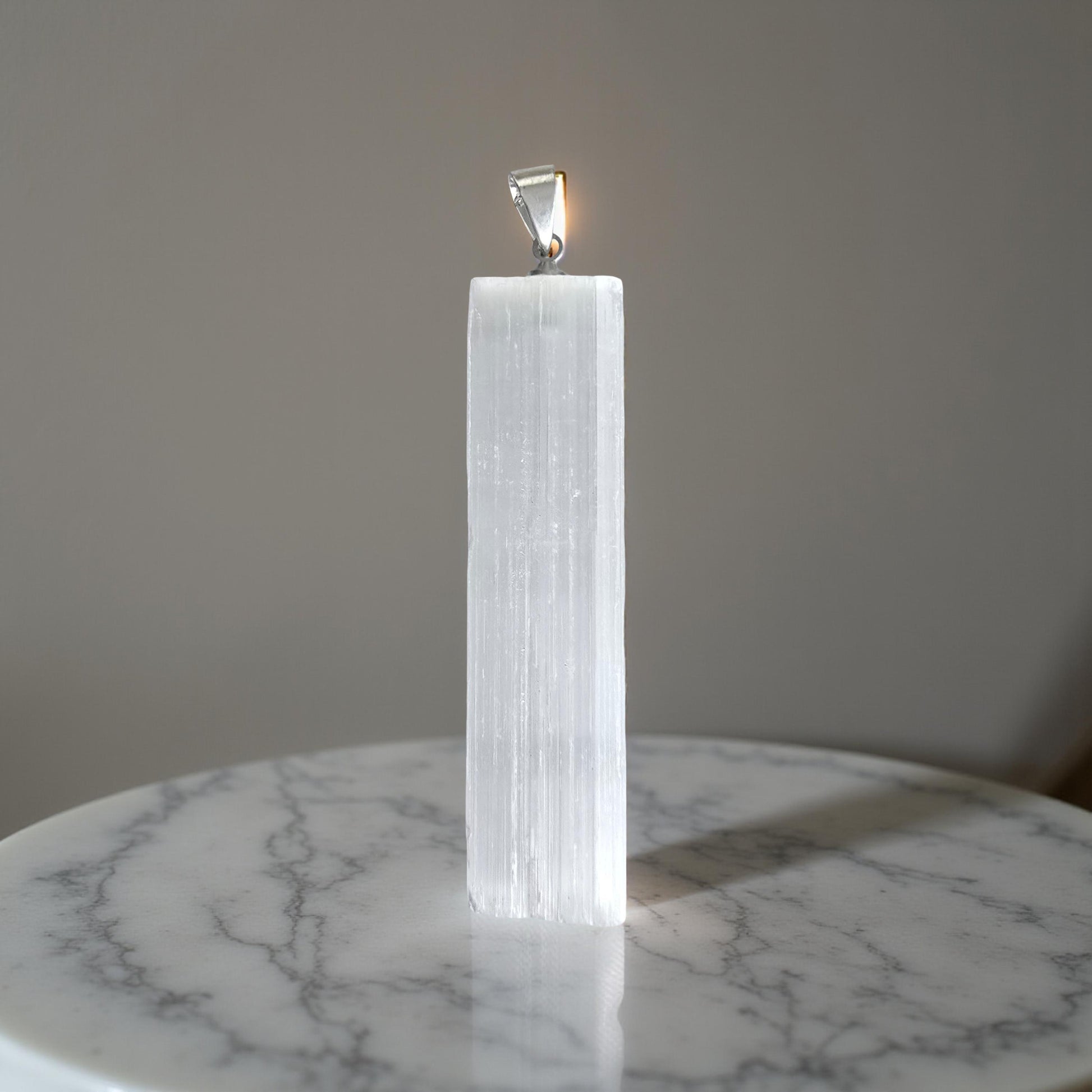 Pendentif Long Sélénite - Pierre de Clarté & Purification Or et Âme-Bijoux
